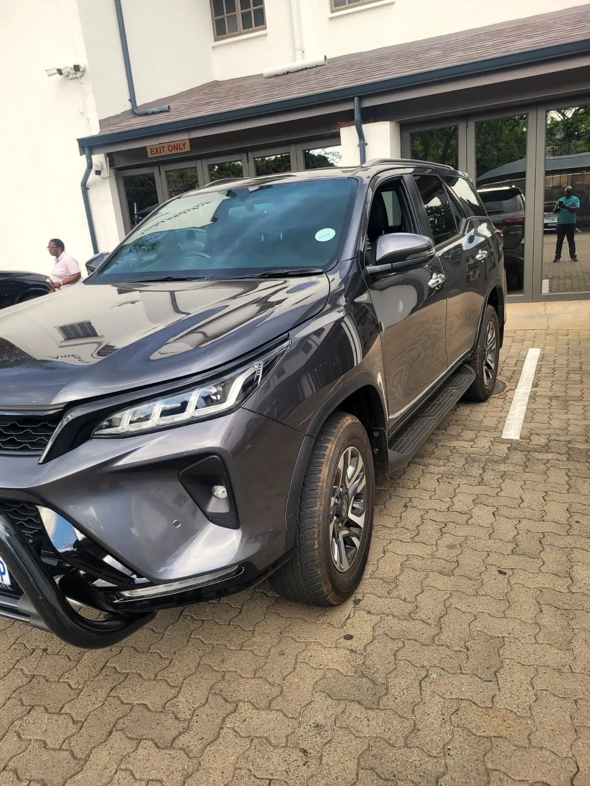 Tautona executive SUV